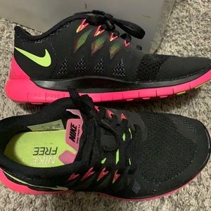 Nike Free Runs - size 5.5